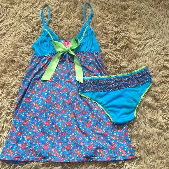 Vintage VS Y2K Lingerie Set